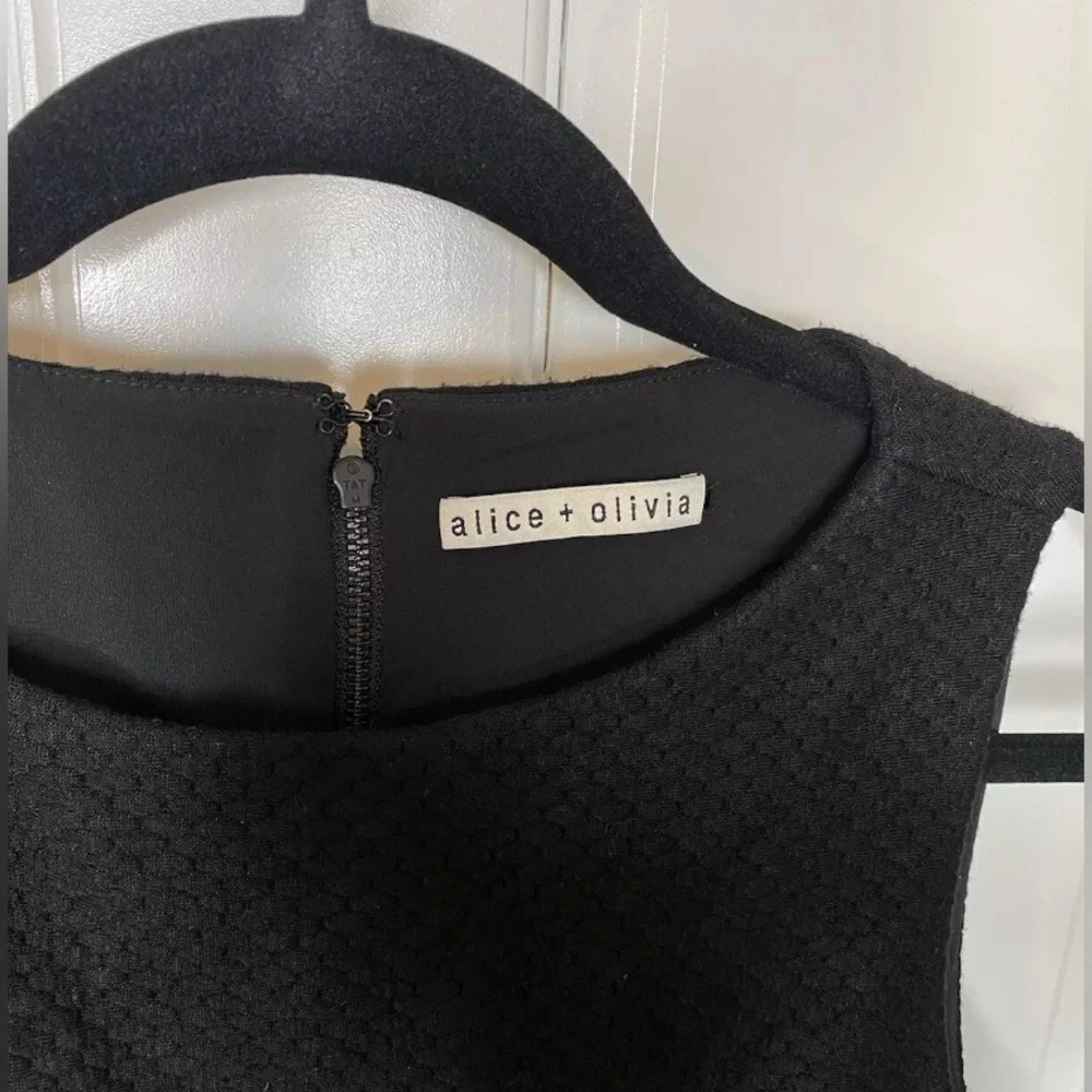 alice + olivia black sleeveless scoop neck dress LBD Fully Lined Gorgeou… - Picture 6 of 11